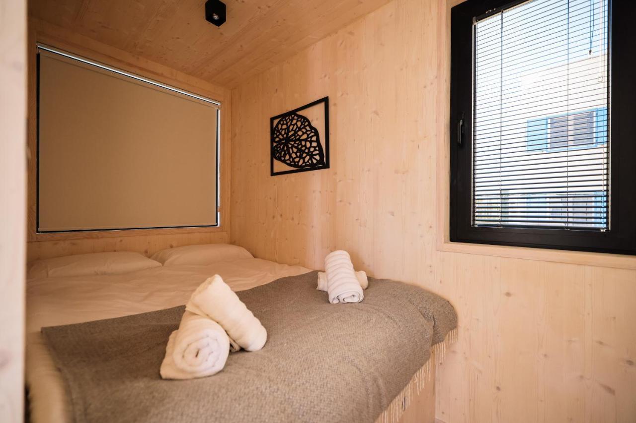 Arcadia Eco-Luxe Mobile Homes With Infinity Pool By Oiko Collection Privlaka  Esterno foto