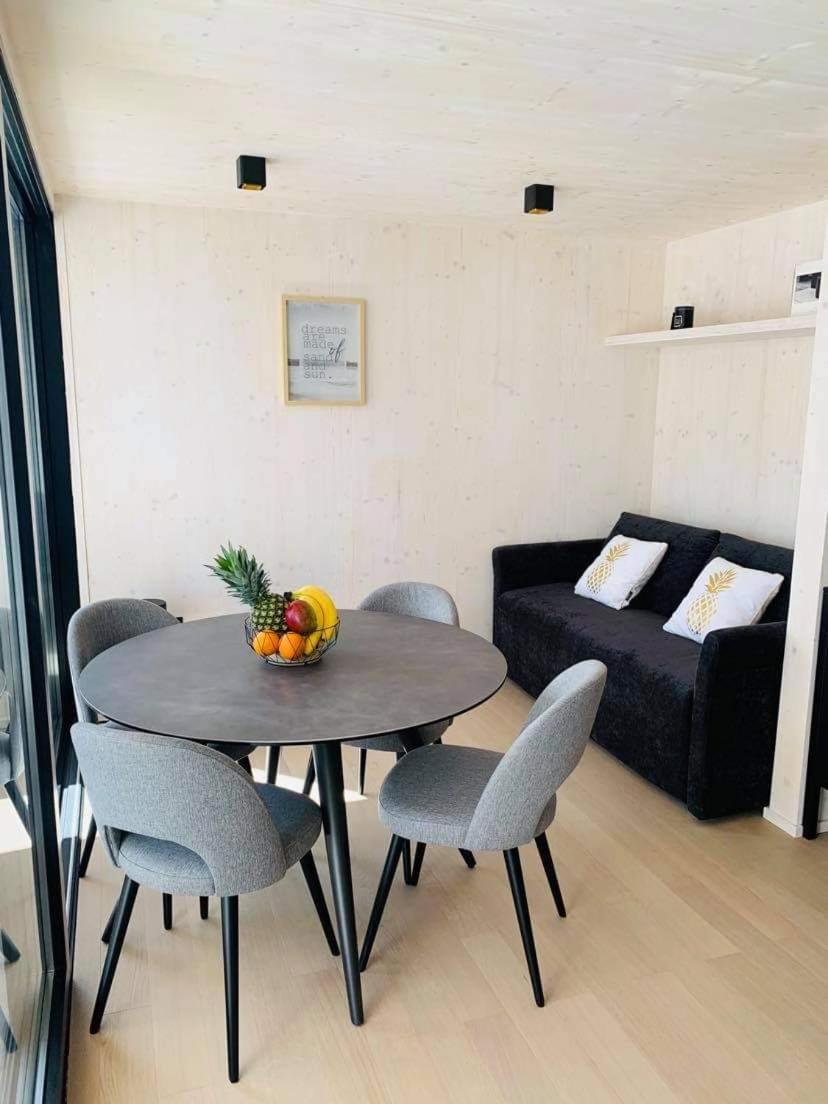 Arcadia Eco-Luxe Mobile Homes With Infinity Pool By Oiko Collection Privlaka  Esterno foto